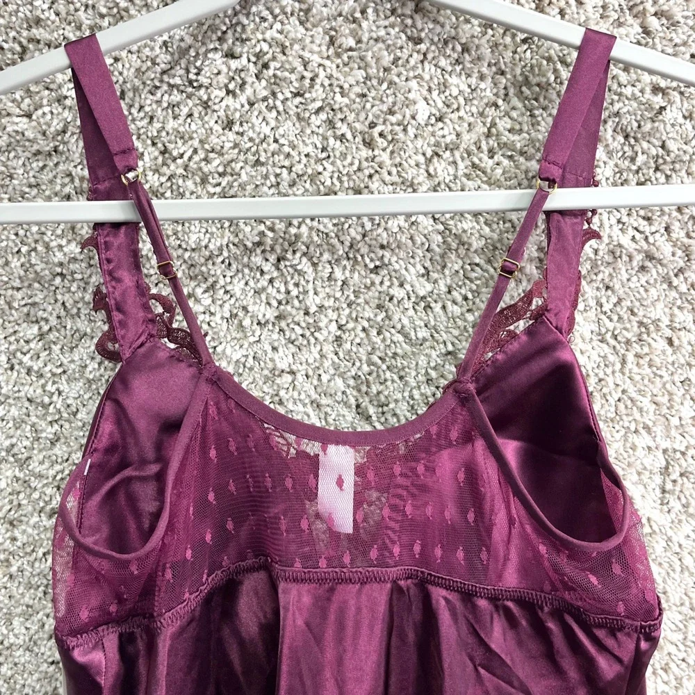 Flora Nikrooz Night Dress Women's M Bordeaux Lace Trim Satin Nightgown NWT